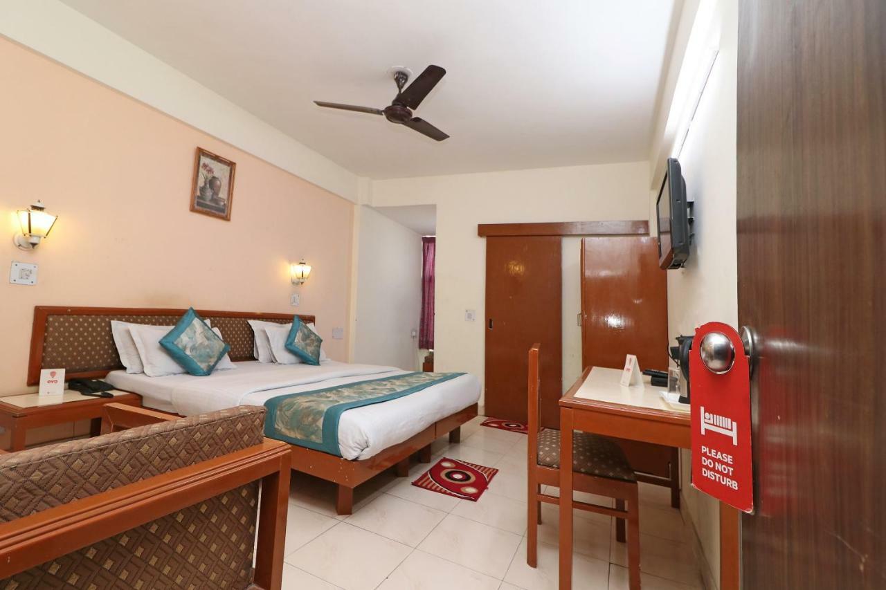 Oyo 1822 Hotel Ambassador 德拉敦 外观 照片